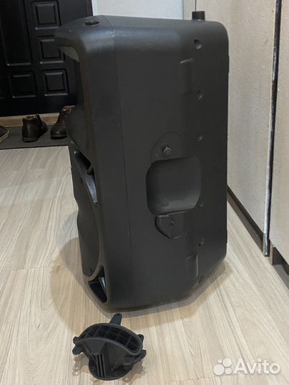 Продам 2 корпуса колонок Behringer b312a