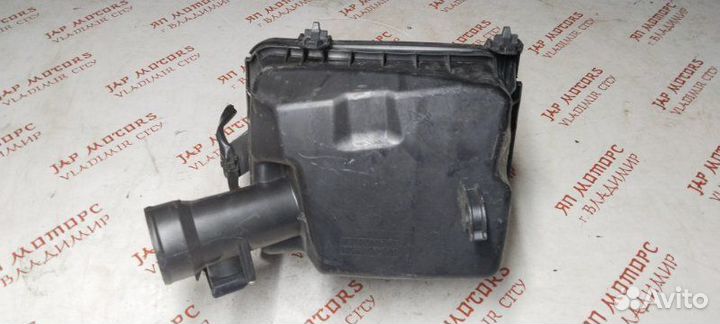 Корпус воздушного фильтра Mitsubishi Lancer 10