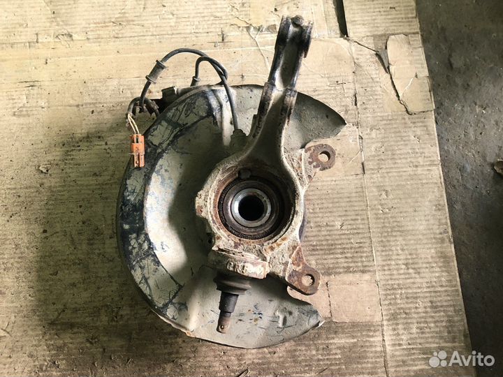 Honda crv 2 кулак поворотный