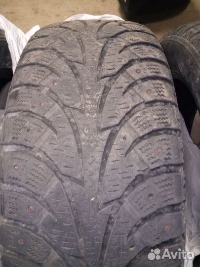 Hankook Winter I'Pike 215/55 R17 94