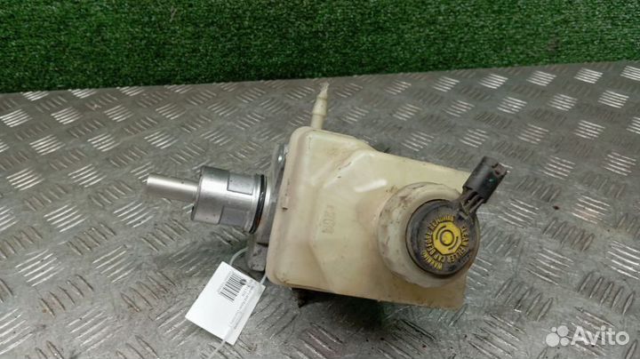 Цилиндр тормозной главный Land Rover Discovery 3