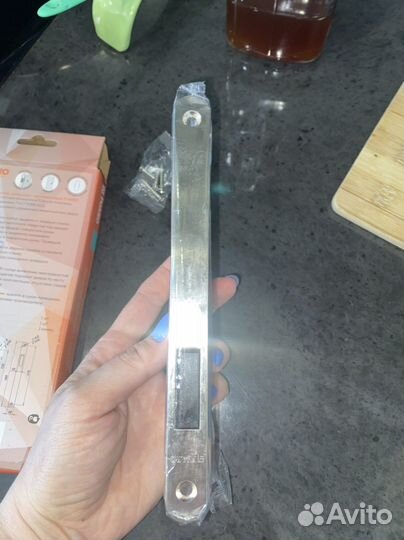 Защелка врезная с магнитным механизмом