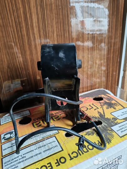 Подушка двигателя задняя Nissan teana j31