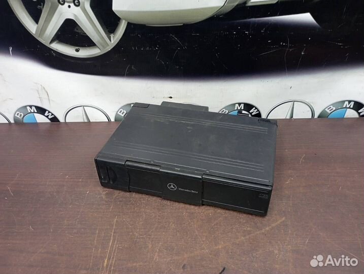 CD-чейнджер Mercedes W203