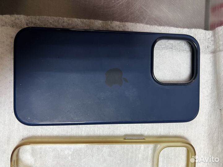 Чехлы на iPhone 13 - 13 про