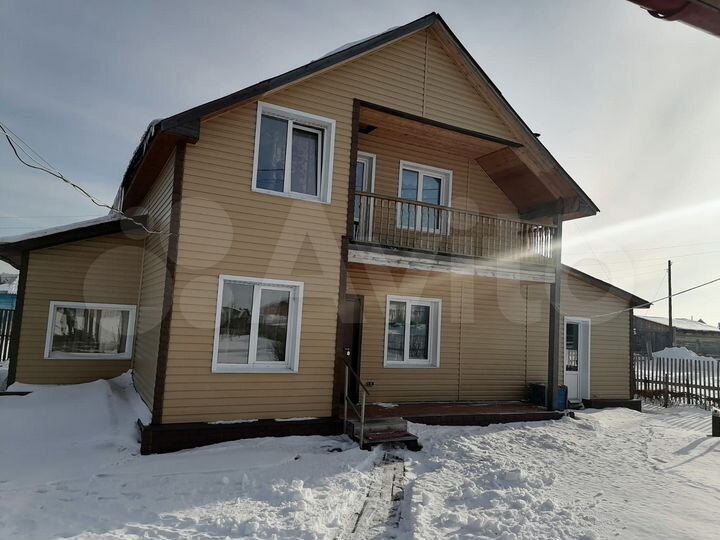 Коттедж 212 м² на участке 16 сот.