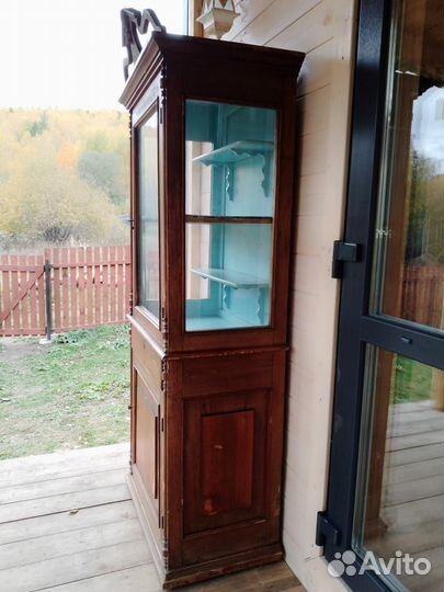 Старинный буфет