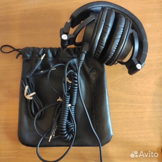 Наушники Audio-Technica ATH-M50x