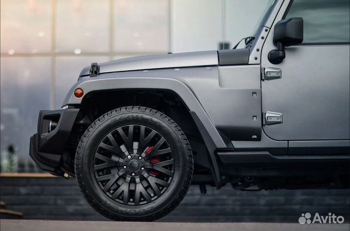 В разборе Jeep Wrangler 2020 года 3 двери 2.0T