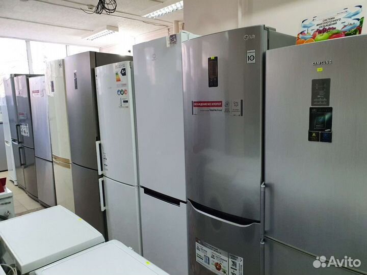 Холодильник Samsung