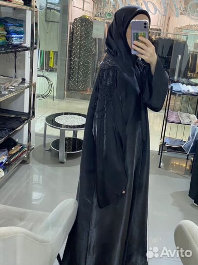 Абая черная