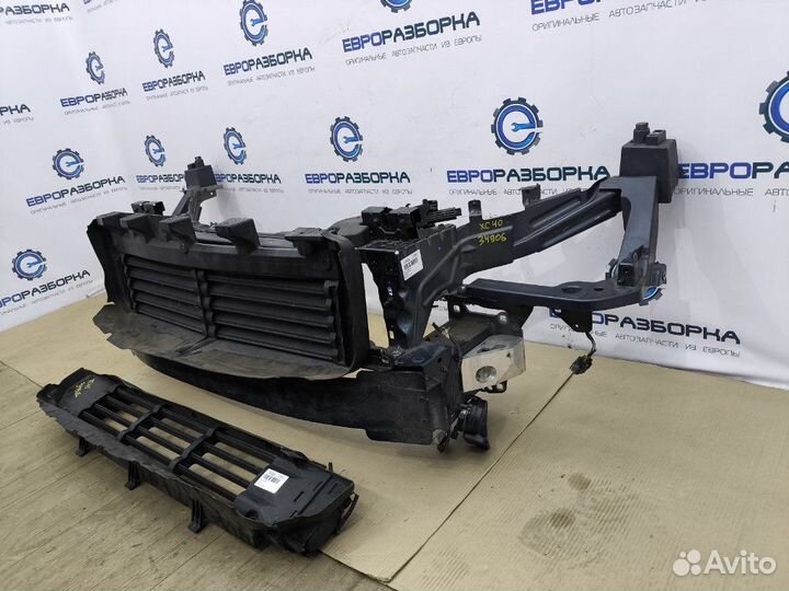 Панель телевизор Volvo Xc40 2020