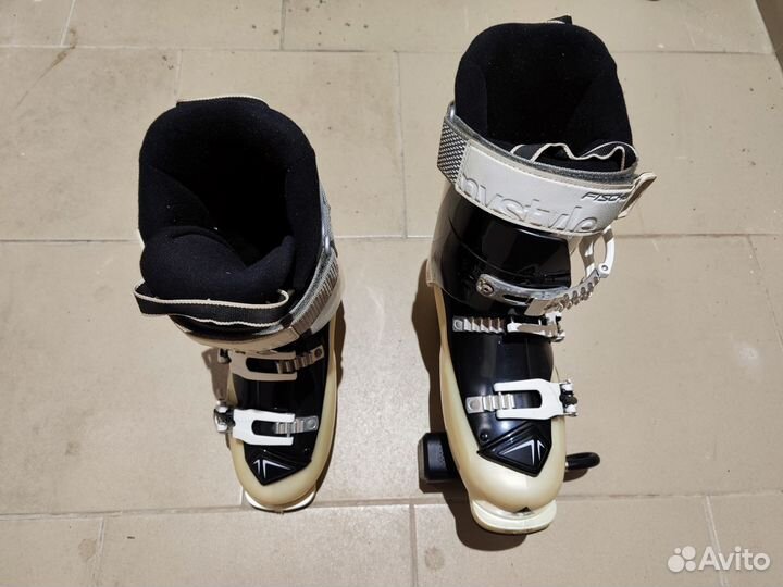 Горнолыжные ботинки Fischer (размер:24.5) женские