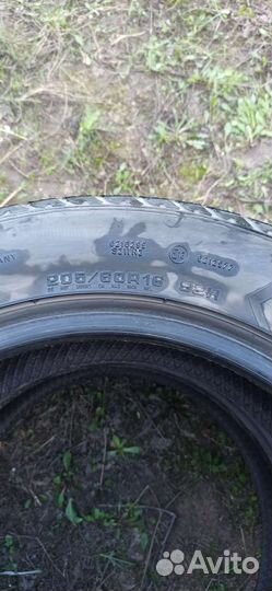 Goodyear UltraGrip 8 Performance 205/60 R16 92H