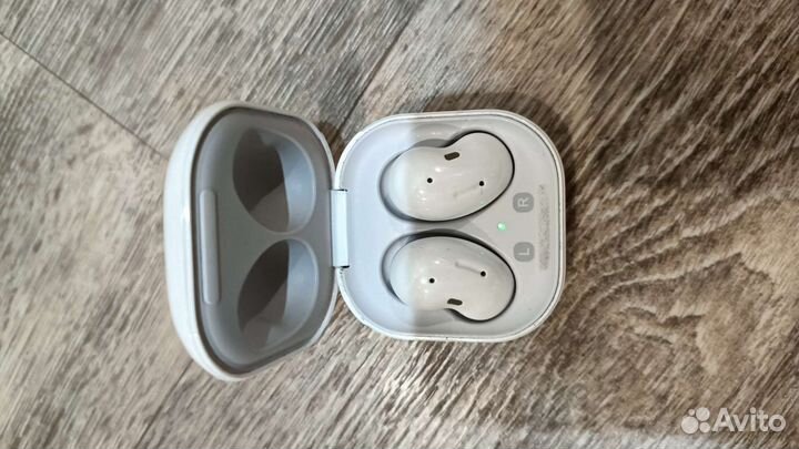 Беспроводные наушники samsung buds live