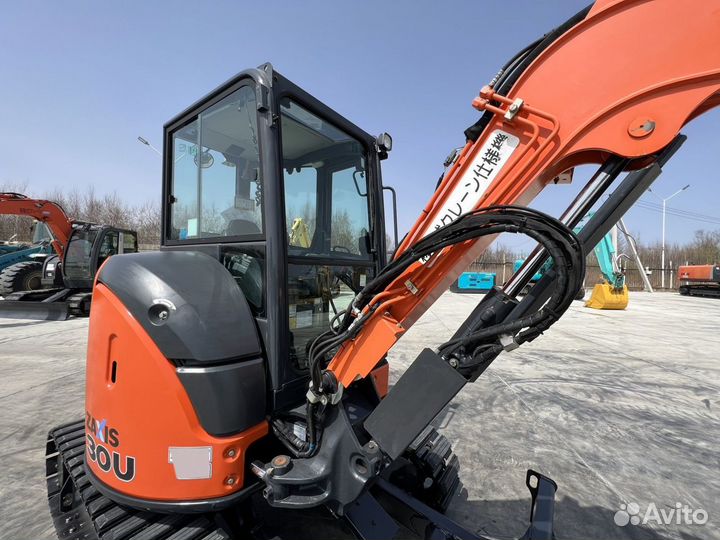 Мини-экскаватор Hitachi ZX30U-5, 2022