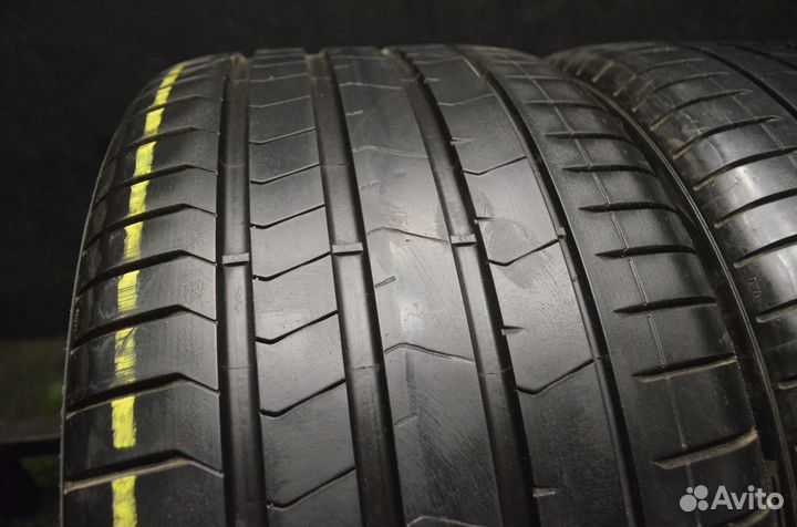 Pirelli P Zero PZ4 275/30 R21 98Y