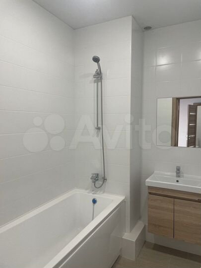 2-к. квартира, 57,6 м², 2/4 эт.