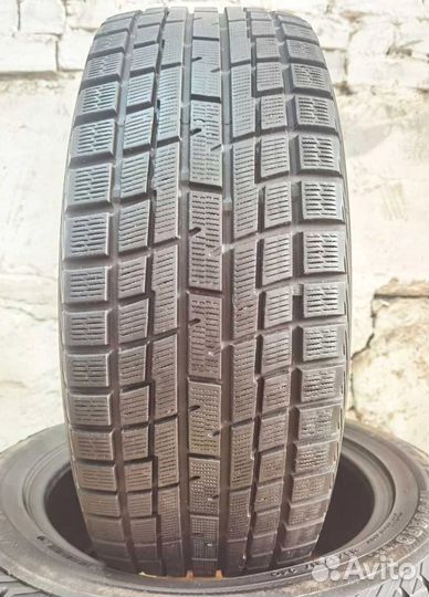 Yokohama Ice Guard IG30 215/55 R17 94Q