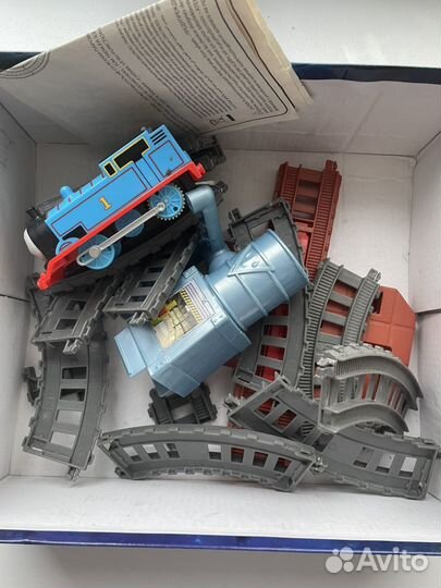 Паровозик томас на батарейках с дорогой