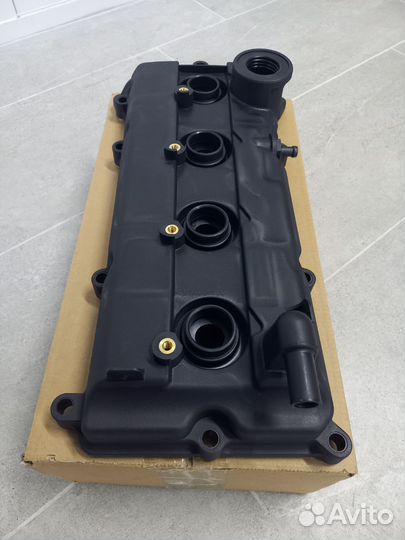 Крышка клапанов Nissan