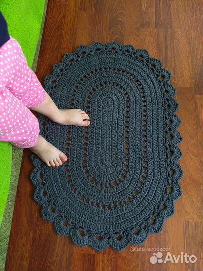 Коврик вязаный ручная работа