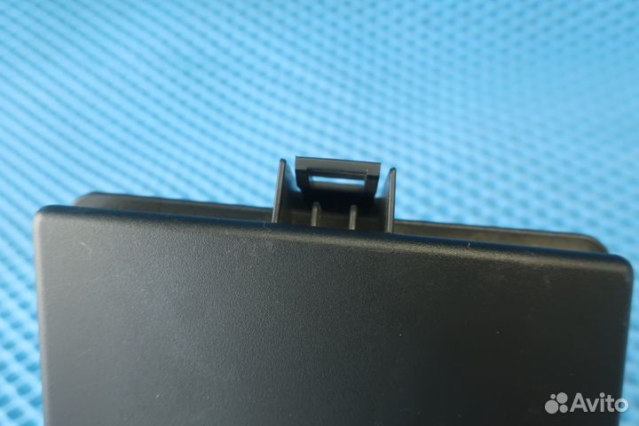 Крышка блока предохранителей 5Q0937132B Superb