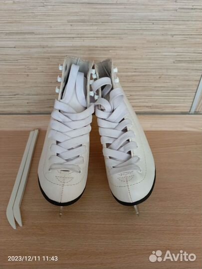 Коньки фигурные детские 29 размер