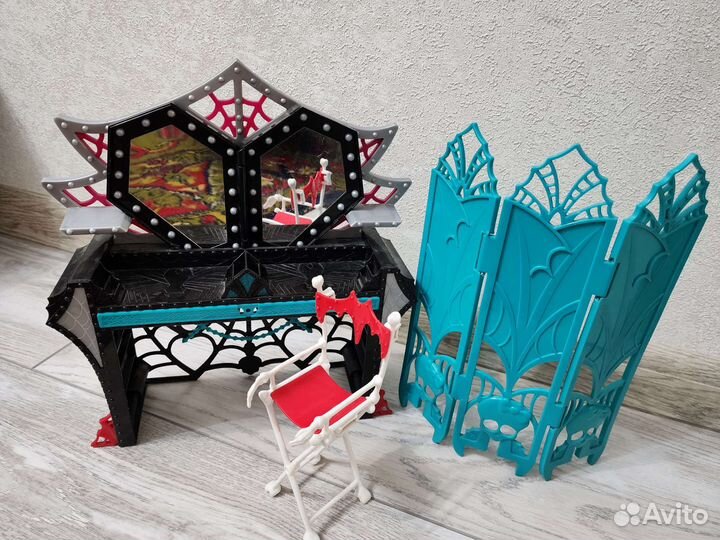 Монстер хай мебель