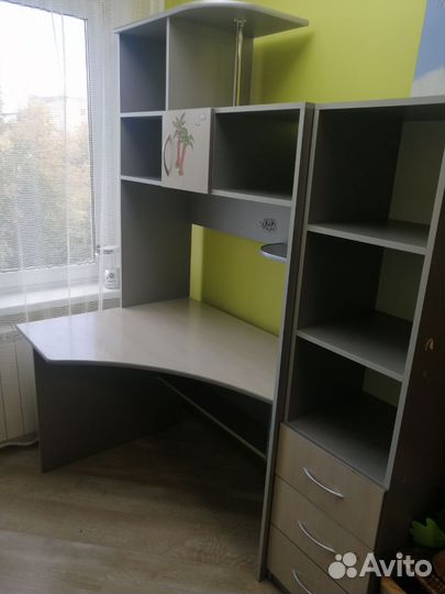 Компьютерный стол