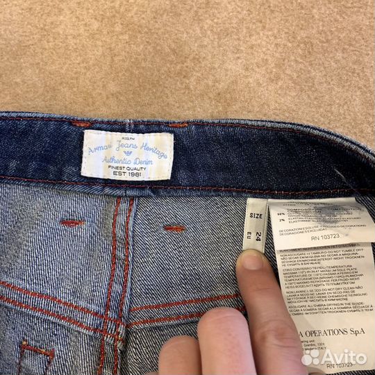 Джинсы Armani оригинал 24р