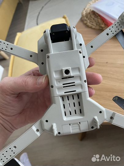 Квадрокоптер дрон с камерой