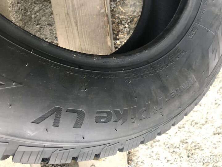 Hankook Winter I'Pike LV RW15 215/65 R16 109R