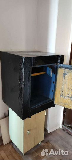 Сейф огнеупорный бу