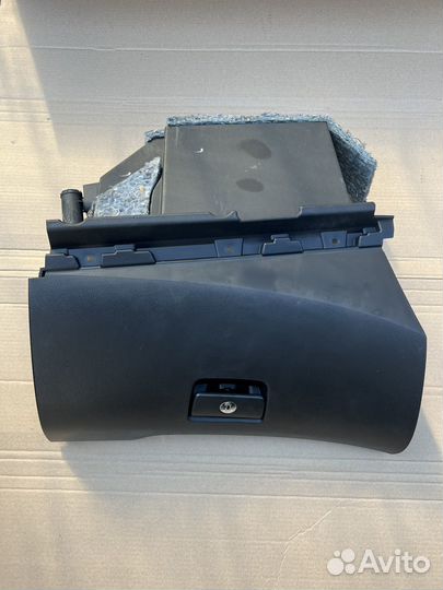 Вещевой ящик / Бардачок Peugeot 207