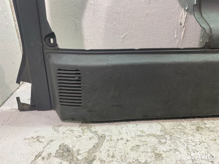 Обшивка заднего левого крыла