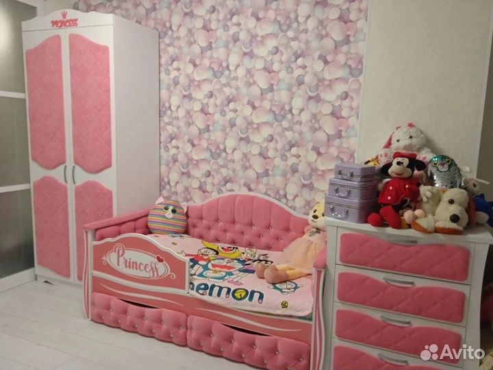 Кровать и шкаф детский 