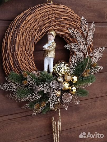 Новогодний венок ручной работы