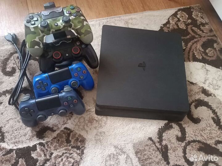 Sony playstation 4 PS4 slim 1tb