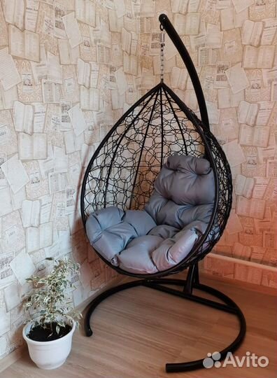 Подвесное кресло из ротанга