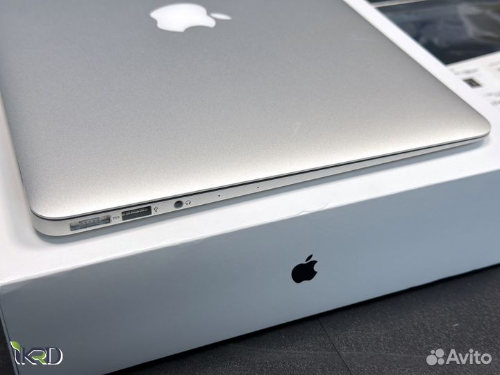 MacBook Air 13 2017 (i5/8/256) почти идеал, без ре