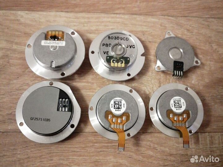 Мотор для жостко диска