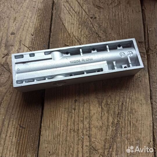 Доводчик двери Dorma