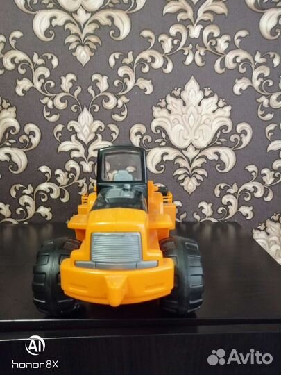 Детские игрушки трактор