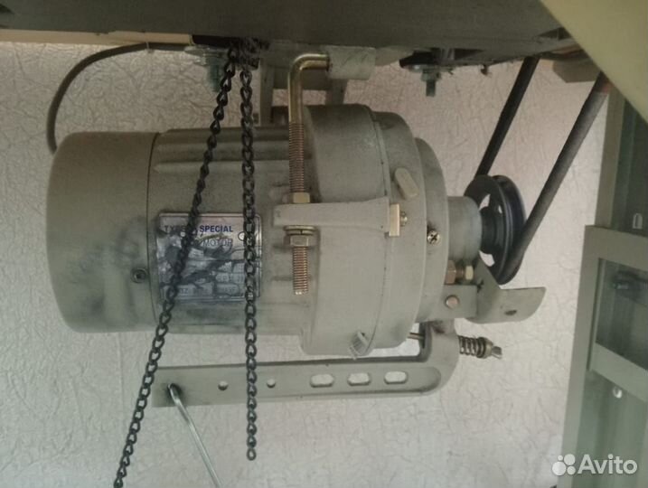 Оверлок Yamata FY 757A-516М2-35