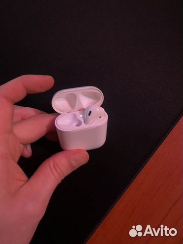 AirPods 2 (правый наушник + кейс ) оригинал