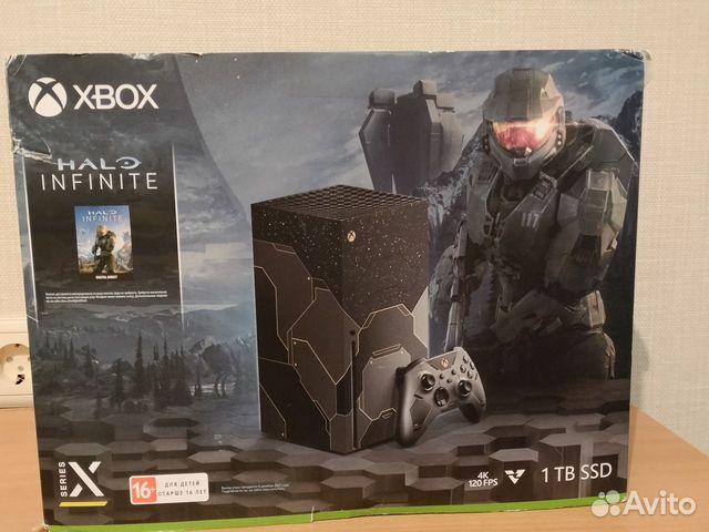 Xbox series 10 halo infiniti limited edition