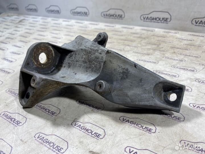 Кронштейн кпп Volkswagen Passat B5+ 3B3 1.8T AWM