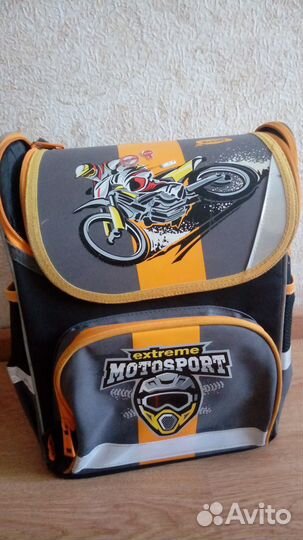 Школьный рюкзак