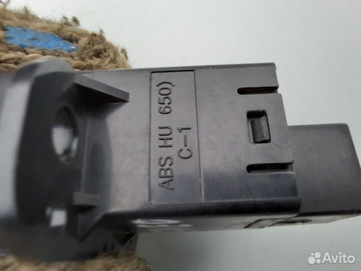 Кнопка аварийной сигнализации Chevrolet Aveo T300